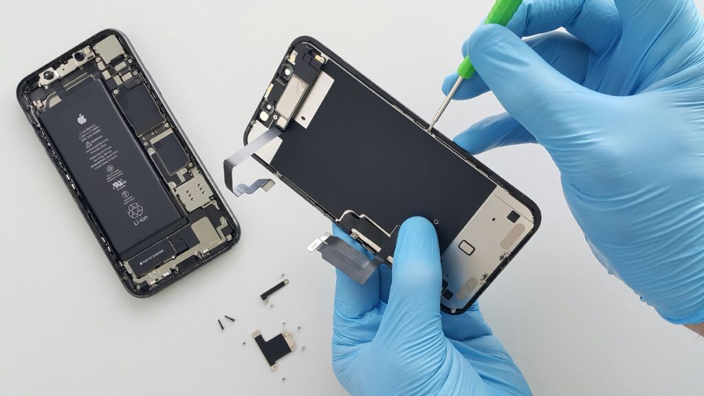 iPhone Screen Repair Houston 2026 Apple’s $329+ vs. Our $119 Starting Price (Real Cost Breakdown)